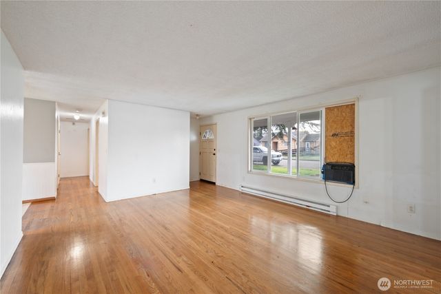 359 Douglas Street, Longview, WA 98632