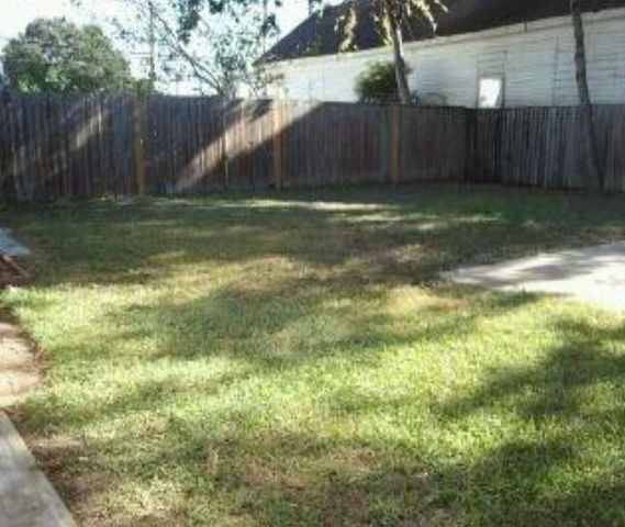 1607 Saint Charles Street, Houston, TX 77003