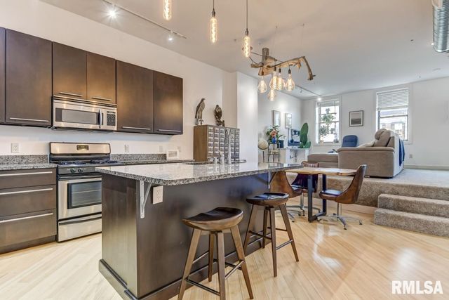 8 S Old State Capitol Plaza, Springfield, IL 62701