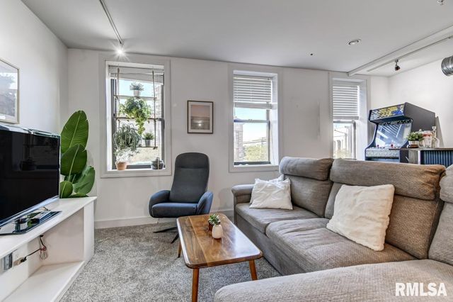 8 S Old State Capitol Plaza, Springfield, IL 62701