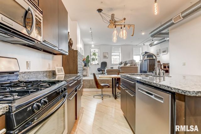 8 S Old State Capitol Plaza, Springfield, IL 62701