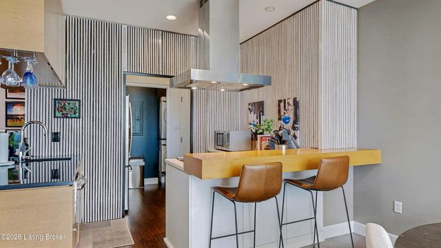 222 E Witherspoon St 605, Louisville, KY 40202