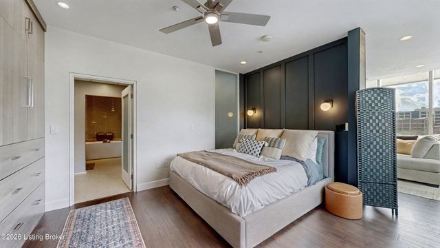 222 E Witherspoon St 605, Louisville, KY 40202