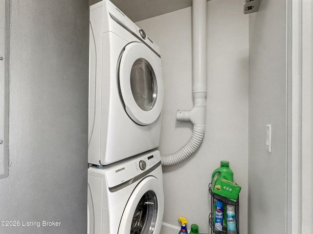 222 E Witherspoon St 605, Louisville, KY 40202