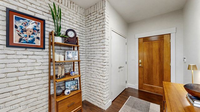 222 E Witherspoon St 605, Louisville, KY 40202