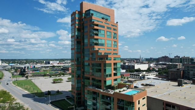 222 E Witherspoon St 605, Louisville, KY 40202