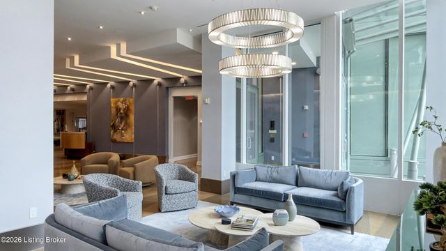 222 E Witherspoon St 605, Louisville, KY 40202