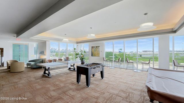 222 E Witherspoon St 605, Louisville, KY 40202