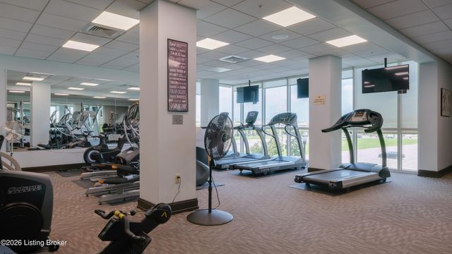 222 E Witherspoon St 605, Louisville, KY 40202