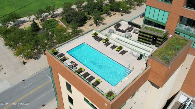 222 E Witherspoon St 605, Louisville, KY 40202