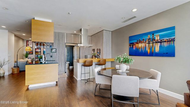 222 E Witherspoon St 605, Louisville, KY 40202