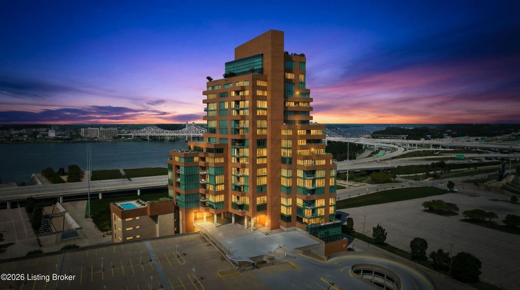 222 E Witherspoon St 605, Louisville, KY 40202