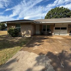1215 Narrow Lane, Red Oak, TX 75154