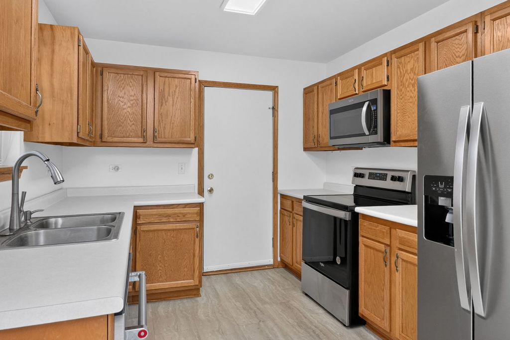 13328 Red Cedar Lane, Plainfield, IL 60544 — photo 4
