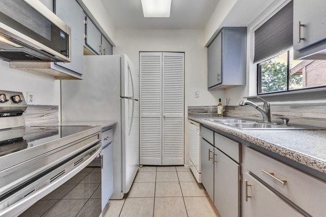 5000 Milwee Street 47, Houston, TX 77092