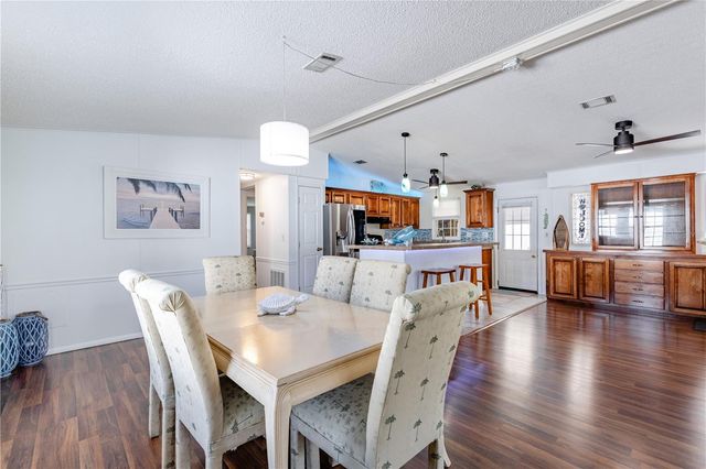 809 ORCHID STREET, Lady Lake, FL 32159