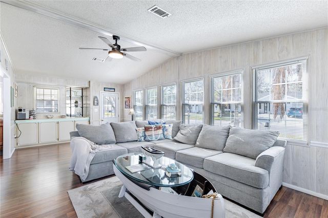 809 ORCHID STREET, Lady Lake, FL 32159