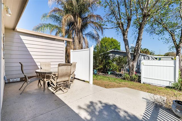 809 ORCHID STREET, Lady Lake, FL 32159