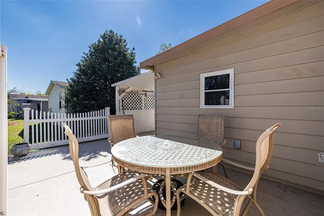 809 ORCHID STREET, Lady Lake, FL 32159