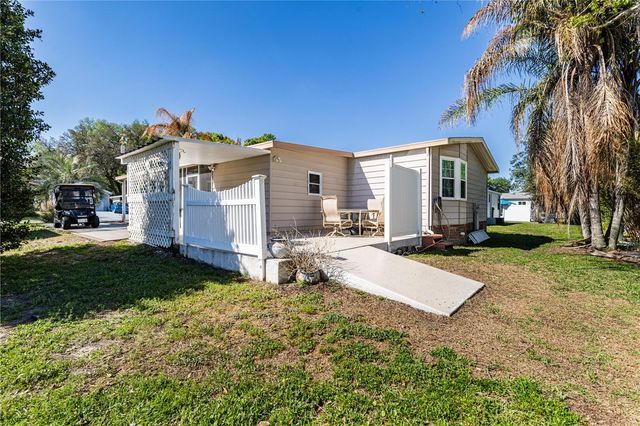 809 ORCHID STREET, Lady Lake, FL 32159