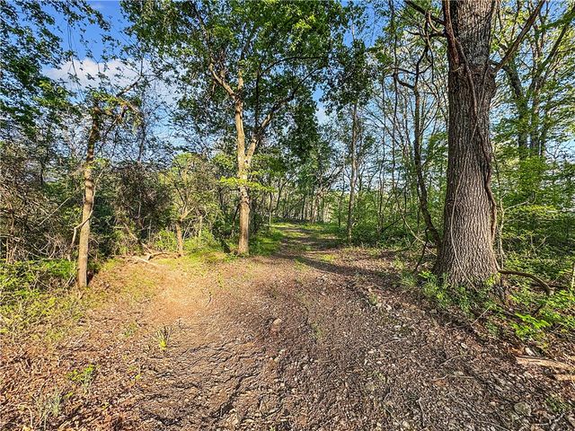 W US 62 Highway, Eureka Springs, AR 72631