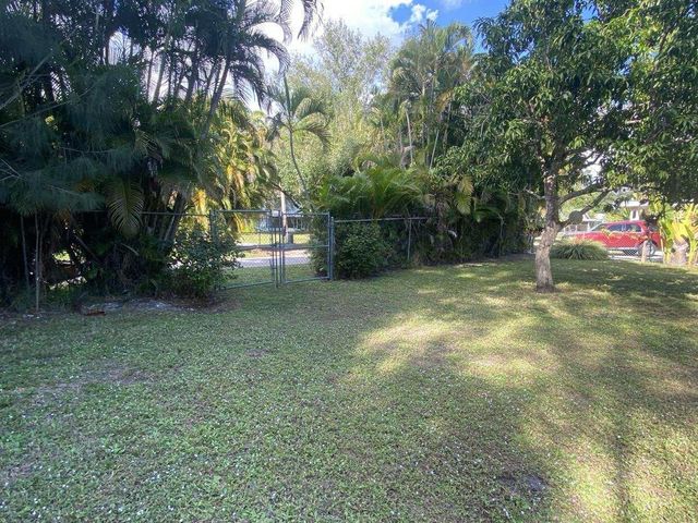 27511 CLEVELAND AVENUE, Punta Gorda, FL 33982