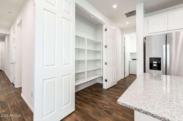 13320 W EAGLE FEATHER Road, Peoria, AZ 85383