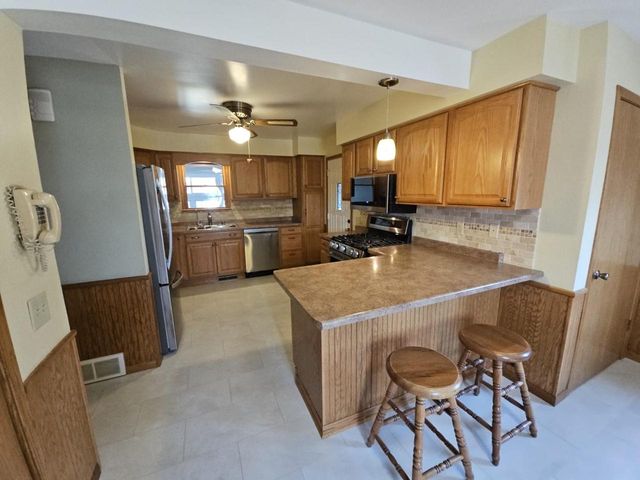 7240 Maywood Avenue, Middleton, WI 53562