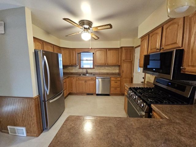 7240 Maywood Avenue, Middleton, WI 53562