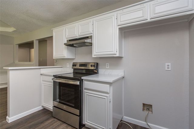 303 Shirley Drive, Alvarado, TX 76009