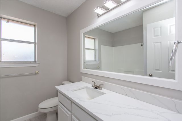 303 Shirley Drive, Alvarado, TX 76009