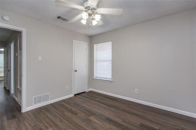 303 Shirley Drive, Alvarado, TX 76009