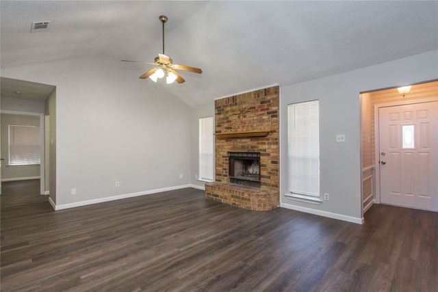 303 Shirley Drive, Alvarado, TX 76009