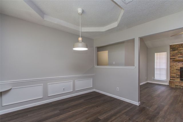 303 Shirley Drive, Alvarado, TX 76009