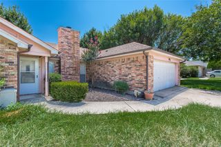 303 Shirley Drive, Alvarado, TX 76009