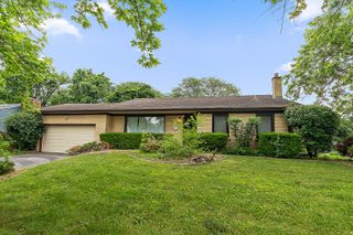 500 Bunning Drive, Downers Grove, IL 60516