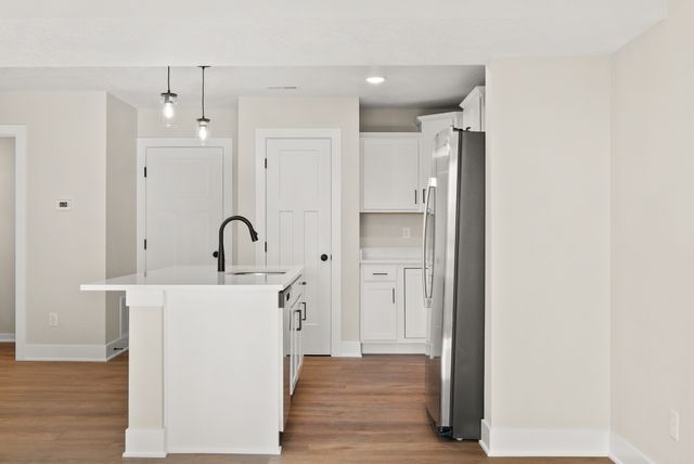 604 NE Winding Trail Lane, Ankeny, IA 50021