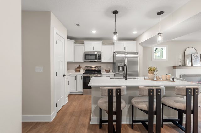 604 NE Winding Trail Lane, Ankeny, IA 50021