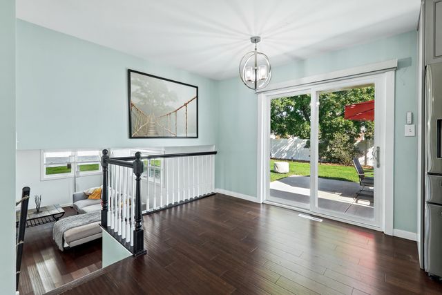 7701 Florence Avenue, Darien, IL 60561