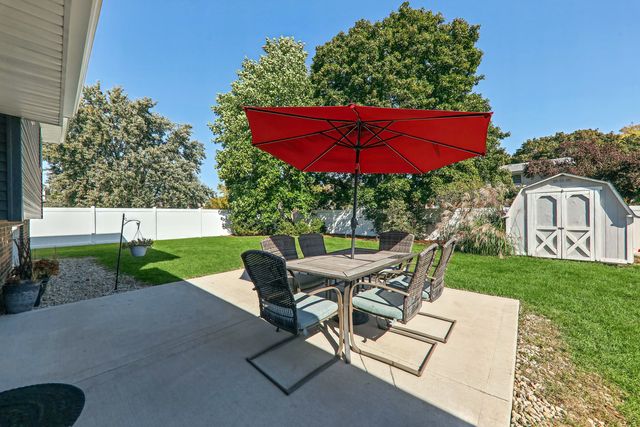 7701 Florence Avenue, Darien, IL 60561