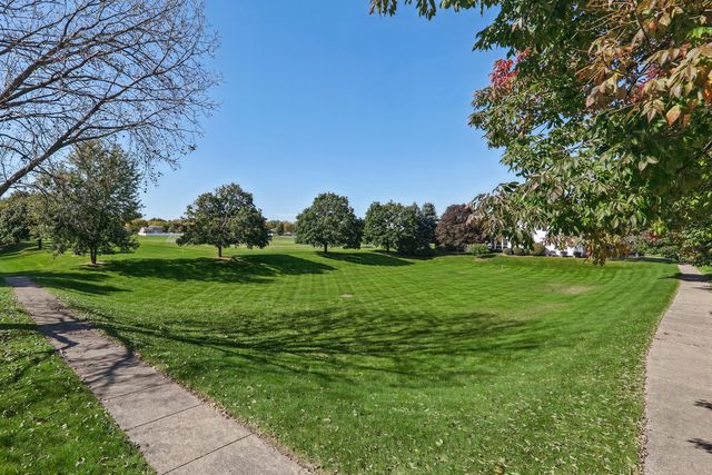 7701 Florence Avenue, Darien, IL 60561