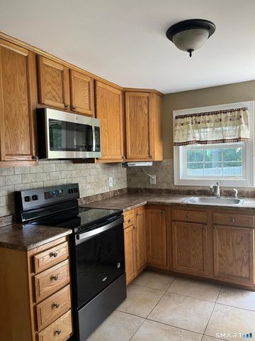 14 Forest Drive, Wethersfield, CT 06109