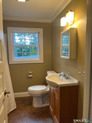 14 Forest Drive, Wethersfield, CT 06109
