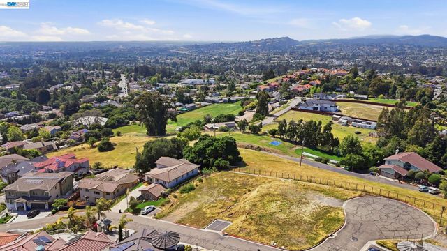 3588 Sarita St, Hayward, CA 94542
