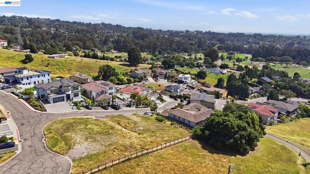 3588 Sarita St, Hayward, CA 94542