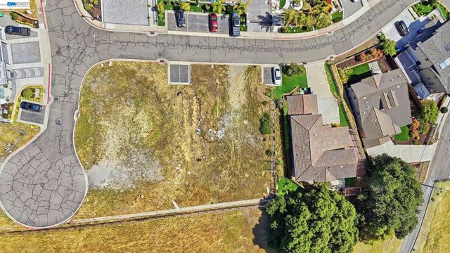 3588 Sarita St, Hayward, CA 94542