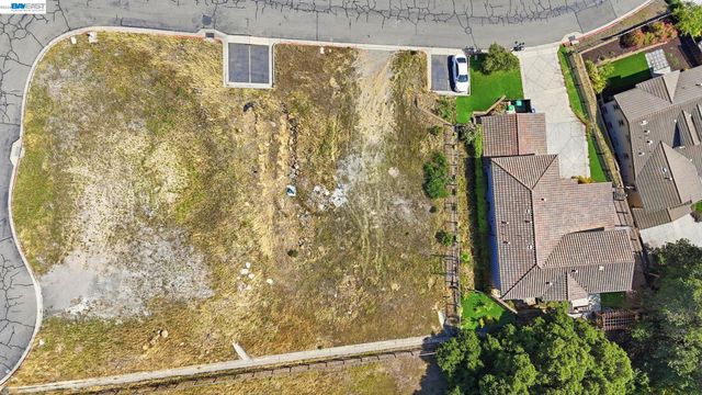 3588 Sarita St, Hayward, CA 94542