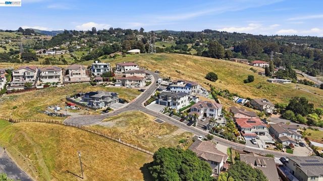 3588 Sarita St, Hayward, CA 94542