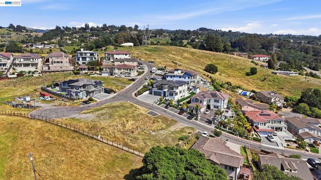 3588 Sarita St, Hayward, CA 94542