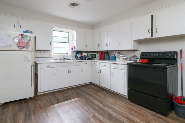 1303 E Park Ave, Mansfield, OH 44905